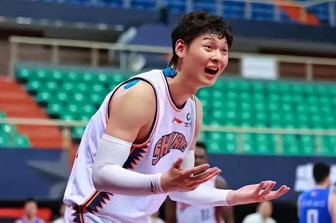 克里斯小高齐爆替补主导局势上海全民皆兵long88龙8国际山东首节险胜上海！(图3)