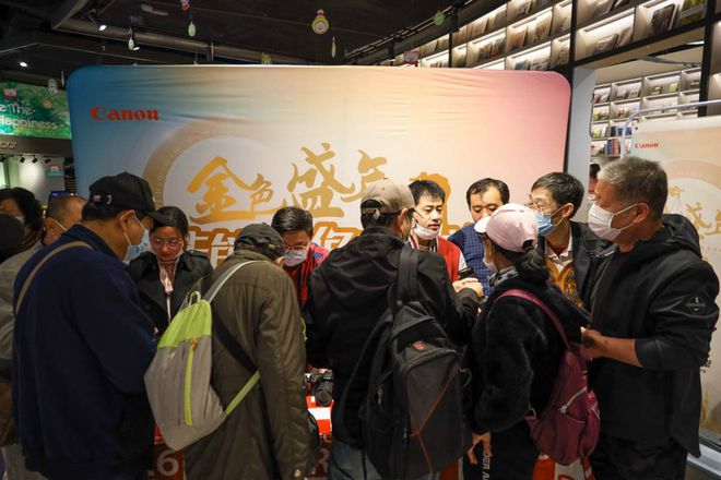 %！银发数码摄影如何进阶为市场掘金新热点？龙8手机登录入口客单价过万成交增长超100(图9)